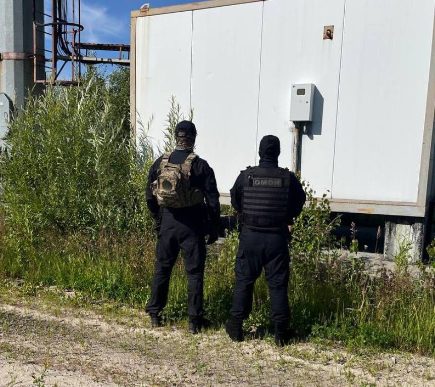 В Югре сотрудники ОМОН «Стерх» Росгвардии оказали содействие в пресечении хищения кабельной продукции нефтедобывающего предприятия.