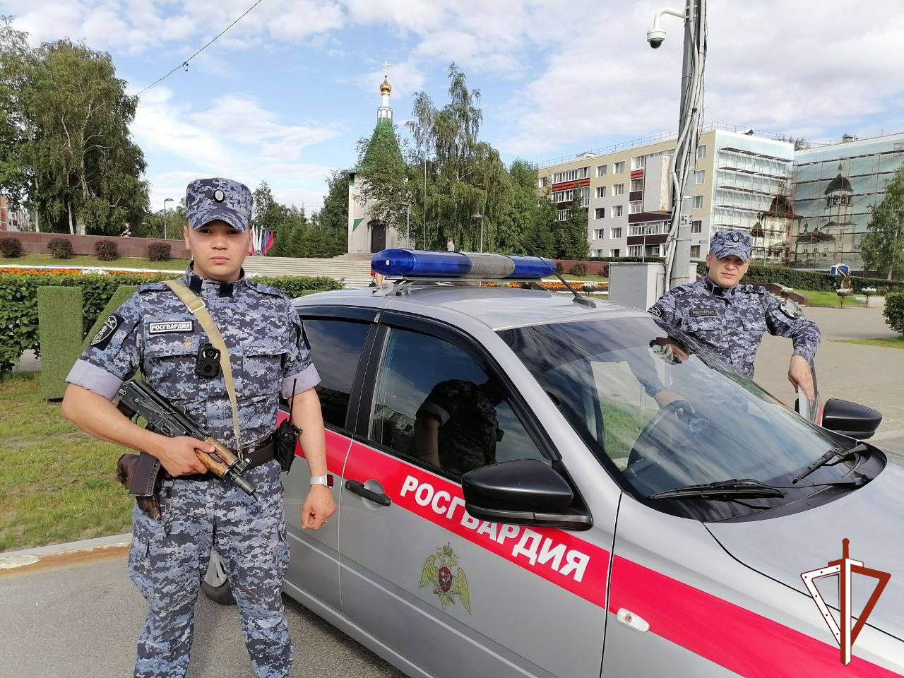 Экипаж Росгвардии пресек действия сургутянина, создававшего опасные ситуации на дороге.