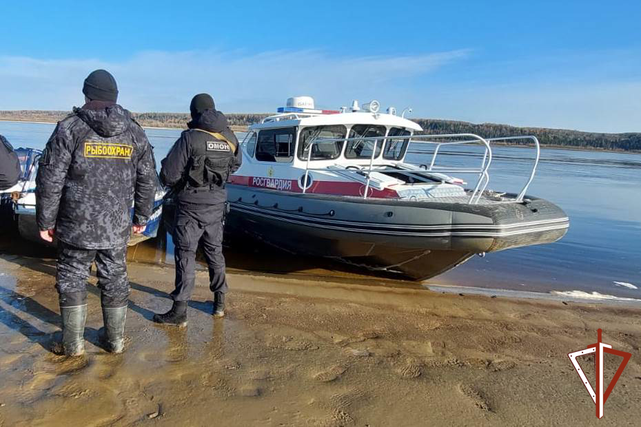 Скоростной патрульный катер Росгвардии задействован в патрулировании рек Югры.
