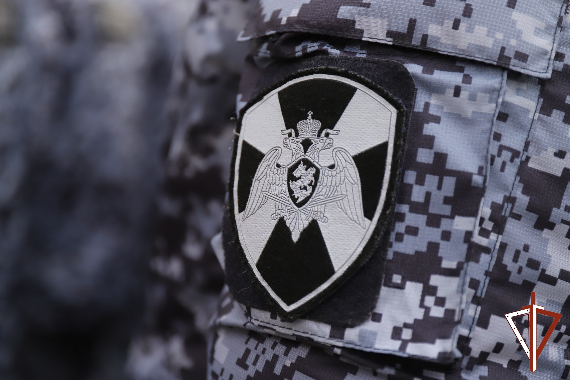 В Югре Росгвардия оказала силовое сопровождение правоохранителям при проведении рейда по соблюдению миграционного законодательства.