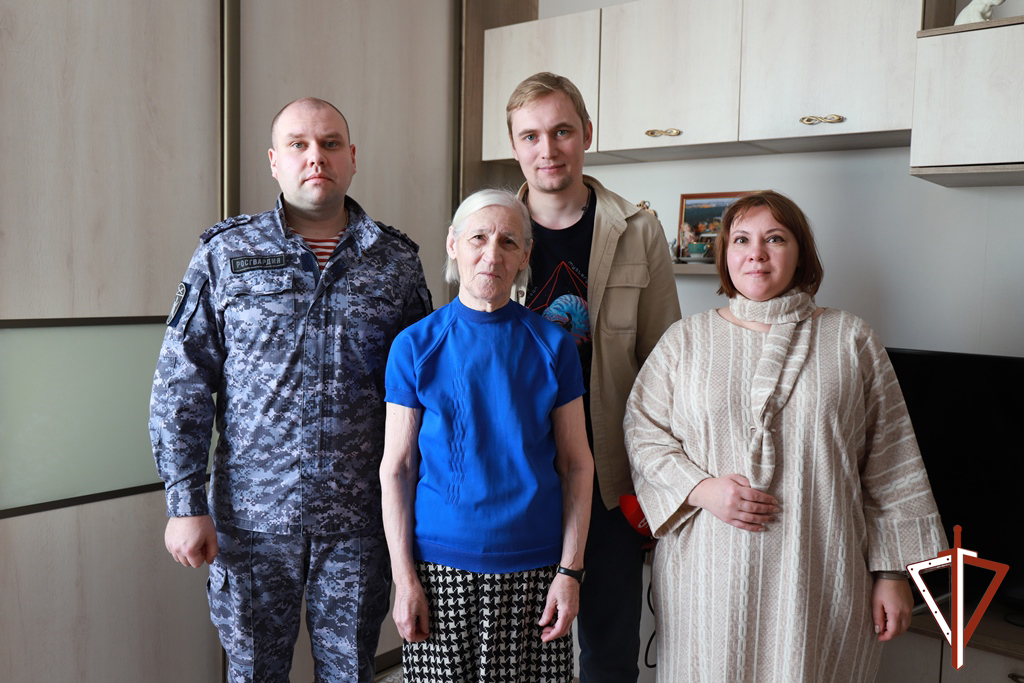 В Югре росгвардейцы проводят цикл мероприятий, посвященных 80-летию снятия блокады Ленинграда.