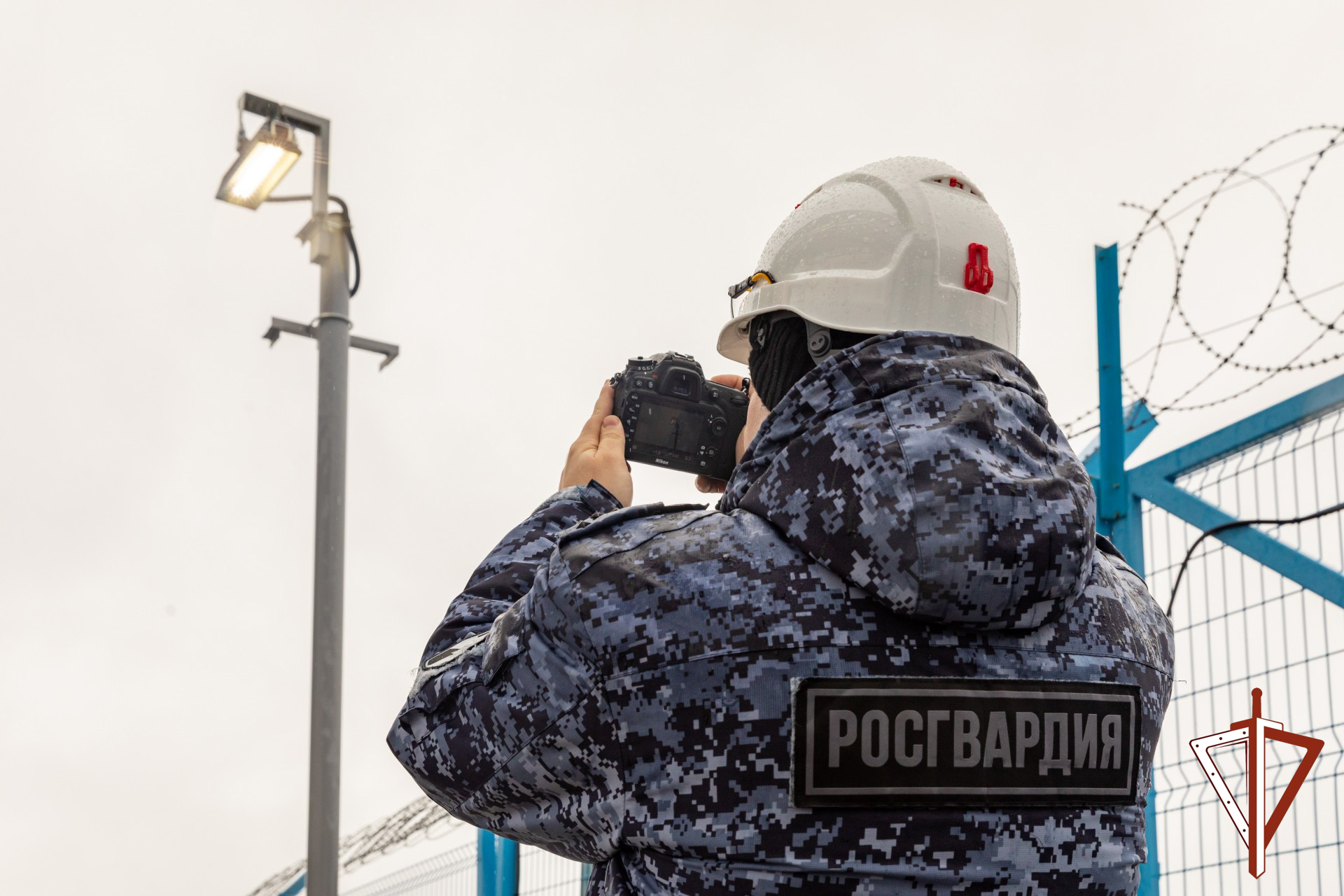 В столице Югры сотрудники государственного контроля Росгвардии провели совещание по вопросам безопасности объектов ТЭК.