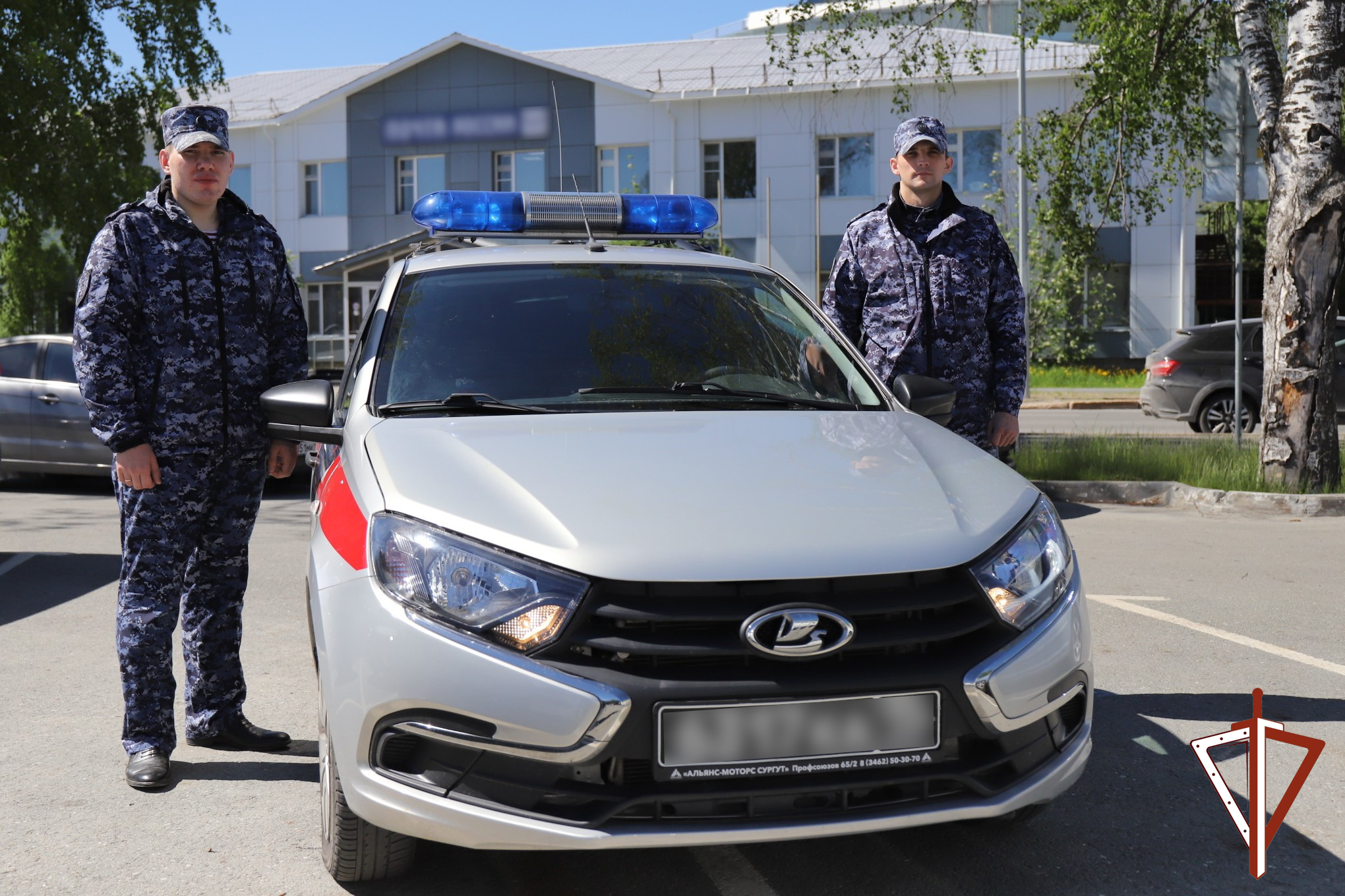 В столице Югры сотрудники вневедомственной охраны Росгвардии нашли потерявшегося мальчика.