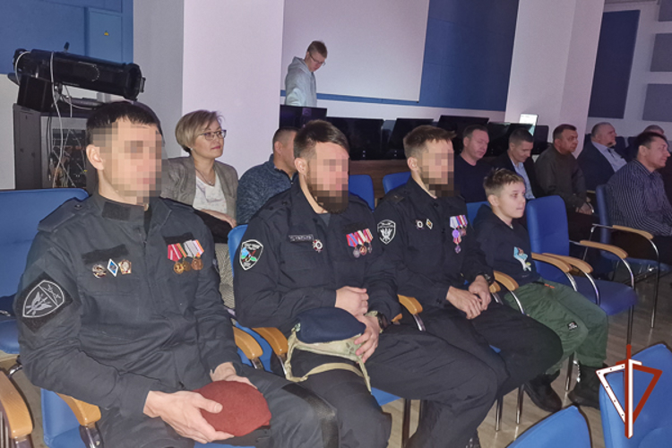 В Югре специальный отряд быстрого реагирования «Норд» Росгвардии отметил 30-летие со дня образования. В Югре специальный отряд быстрого реагирования «Норд» Росгвардии отметил 30-летие со дня образования.