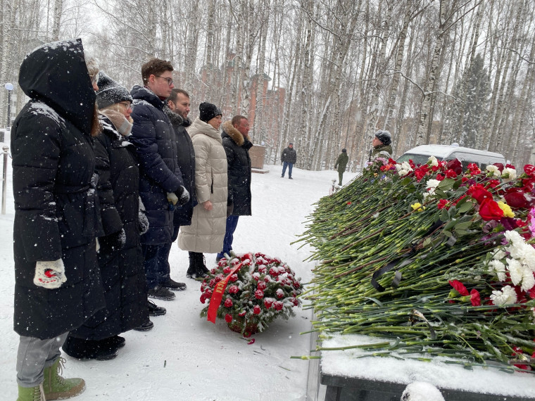Хантымансийцы почтили память героев Сталинградской битвы. Хантымансийцы почтили память героев Сталинградской битвы.