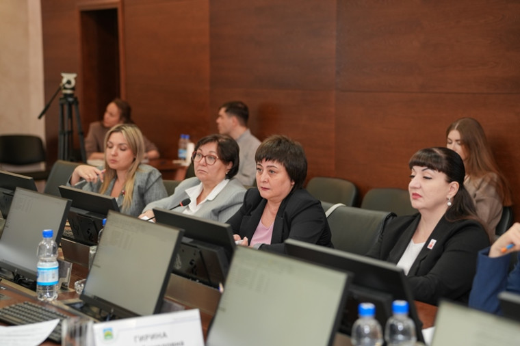 Комитет по социальной политике 17.04.2025.