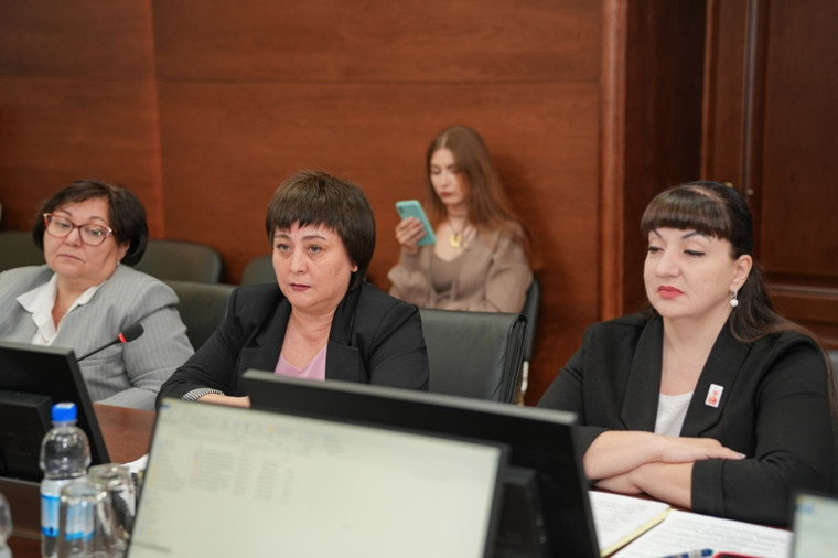 Комитет по социальной политике 17.04.2025.