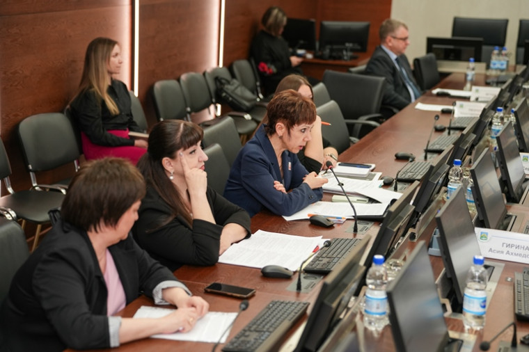 Комитет по социальной политике 17.04.2025.